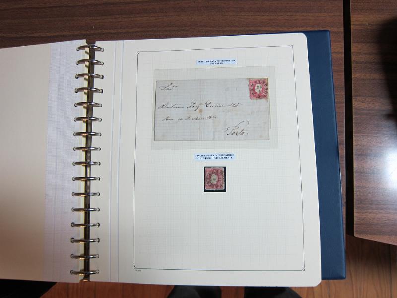 0019 (95).JPG -     Lote:    19      Marcofilia      Lotes Especiais       Descrição:         Portugal. Colecção especializada de carimbos de duplo círculo, tipo 1852, montada em 4 álbuns Lindner, com selos de diversas emissões e cartas, com estudo minucioso de cada marca. Lote a ver.         Lote       Valor Base:     &euro; 2.500,00     Valor Venda:     Retirado     